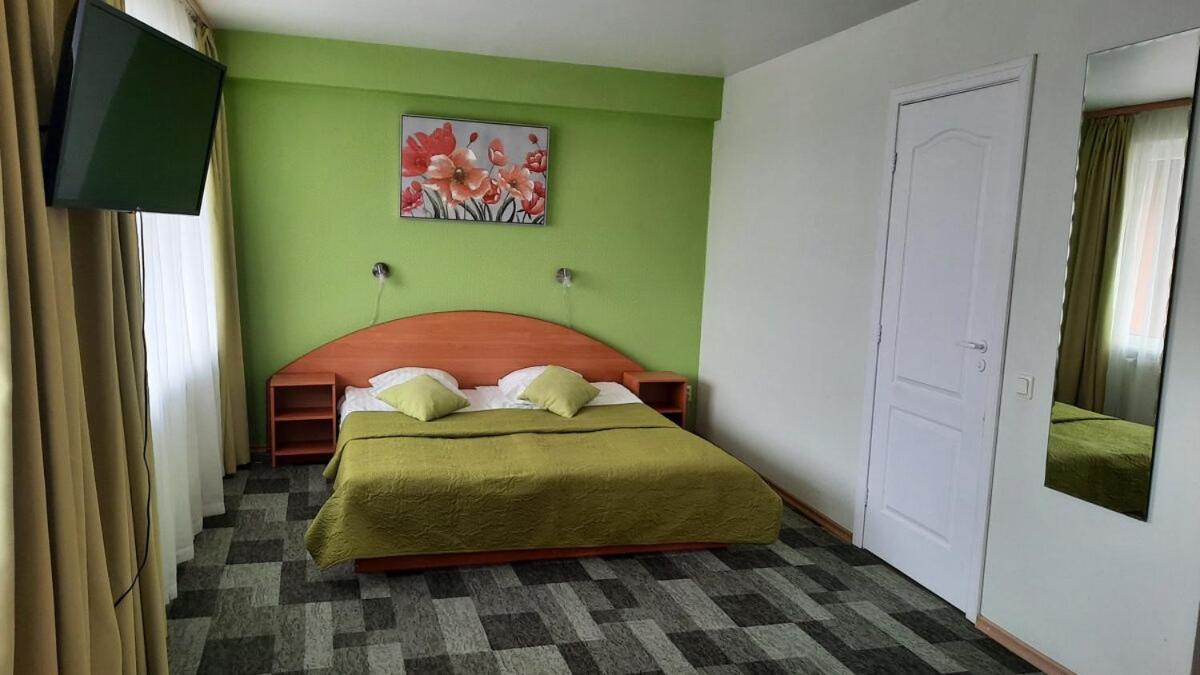 Latgale Hotel Rēzekne Eksteriør billede