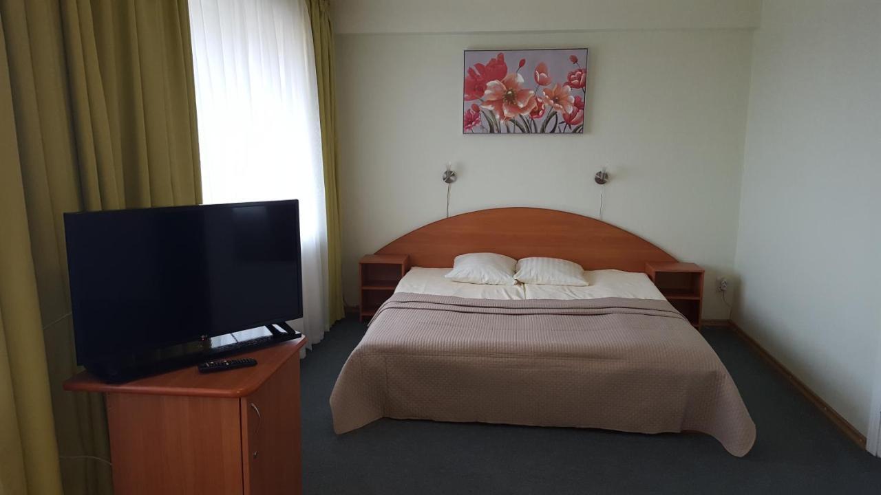 Latgale Hotel Rēzekne Eksteriør billede